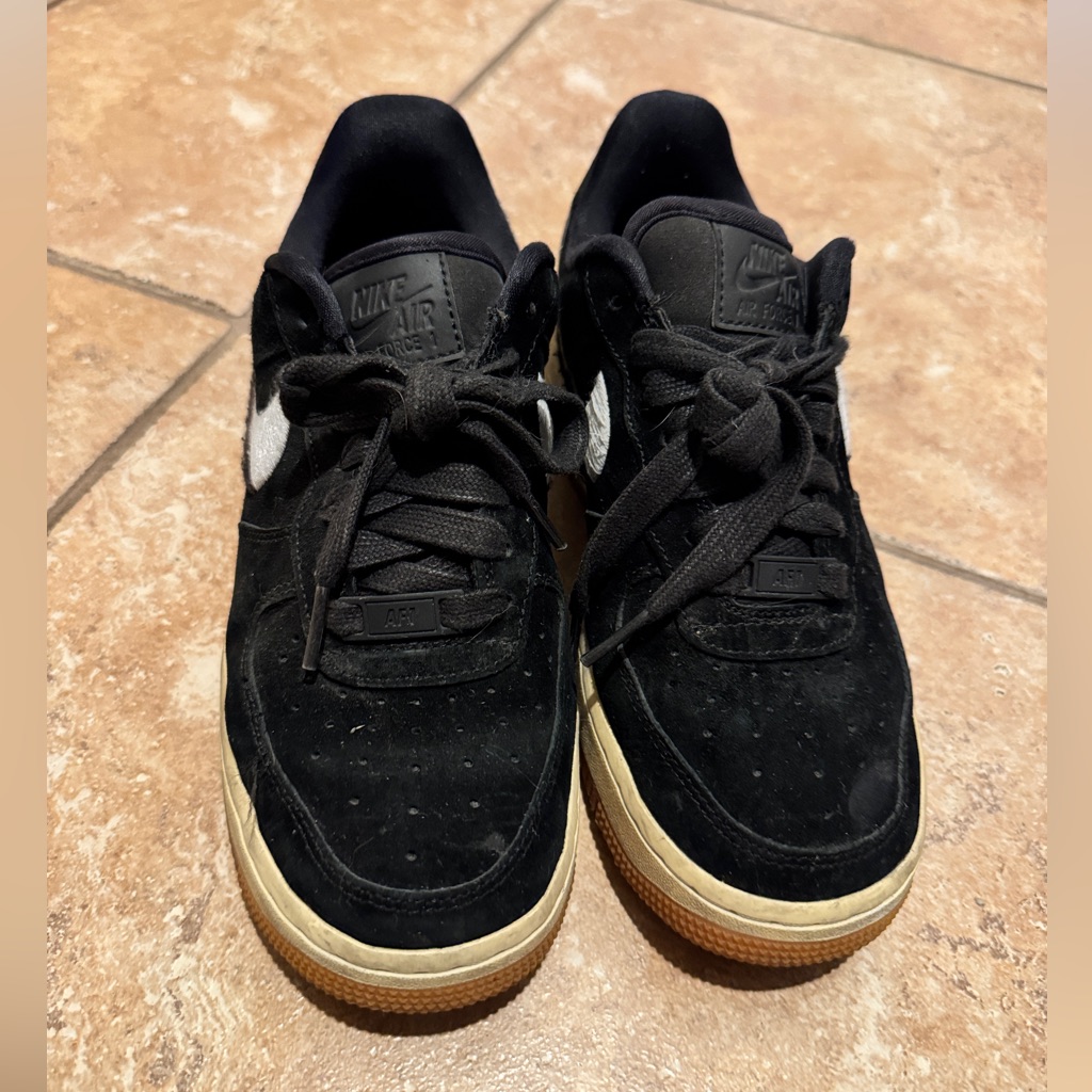 Nike Black Suede Athletic Shoes